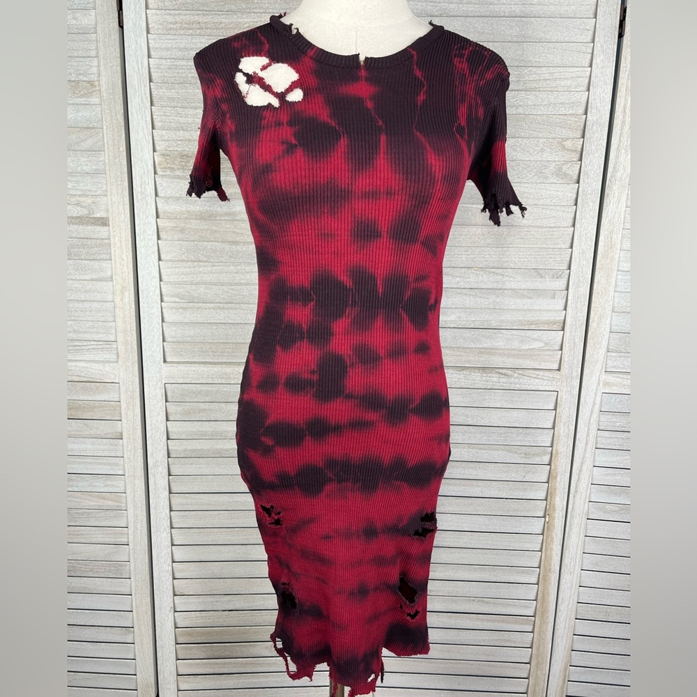 KIKIRIKI Ribbed Bodycon Dress Tie Dye with Distressing Red/Black-Medium